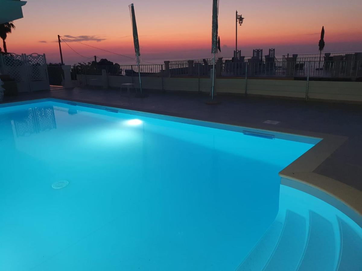 Appartamenti Borgo Panoramico N 9 Tropea Luaran gambar